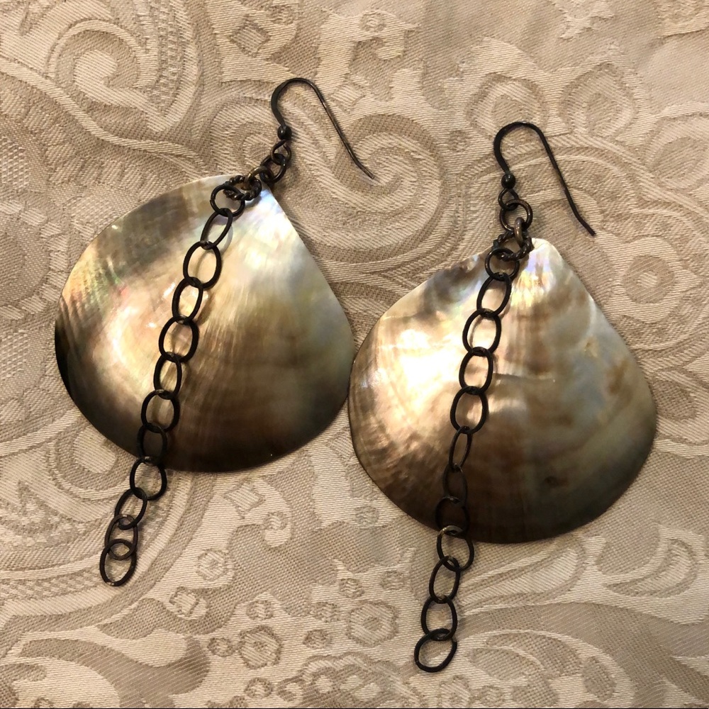 Shell Dangle Earrings - image 1